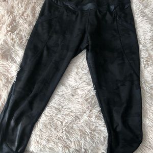 Lululemon camo crops!